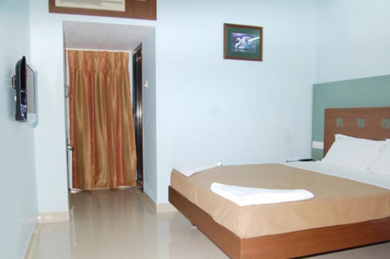 Balaji Grand Hotel Kākināda Eksteriør billede