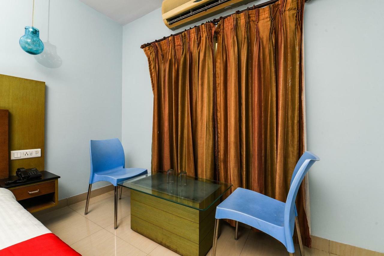 Balaji Grand Hotel Kākināda Eksteriør billede