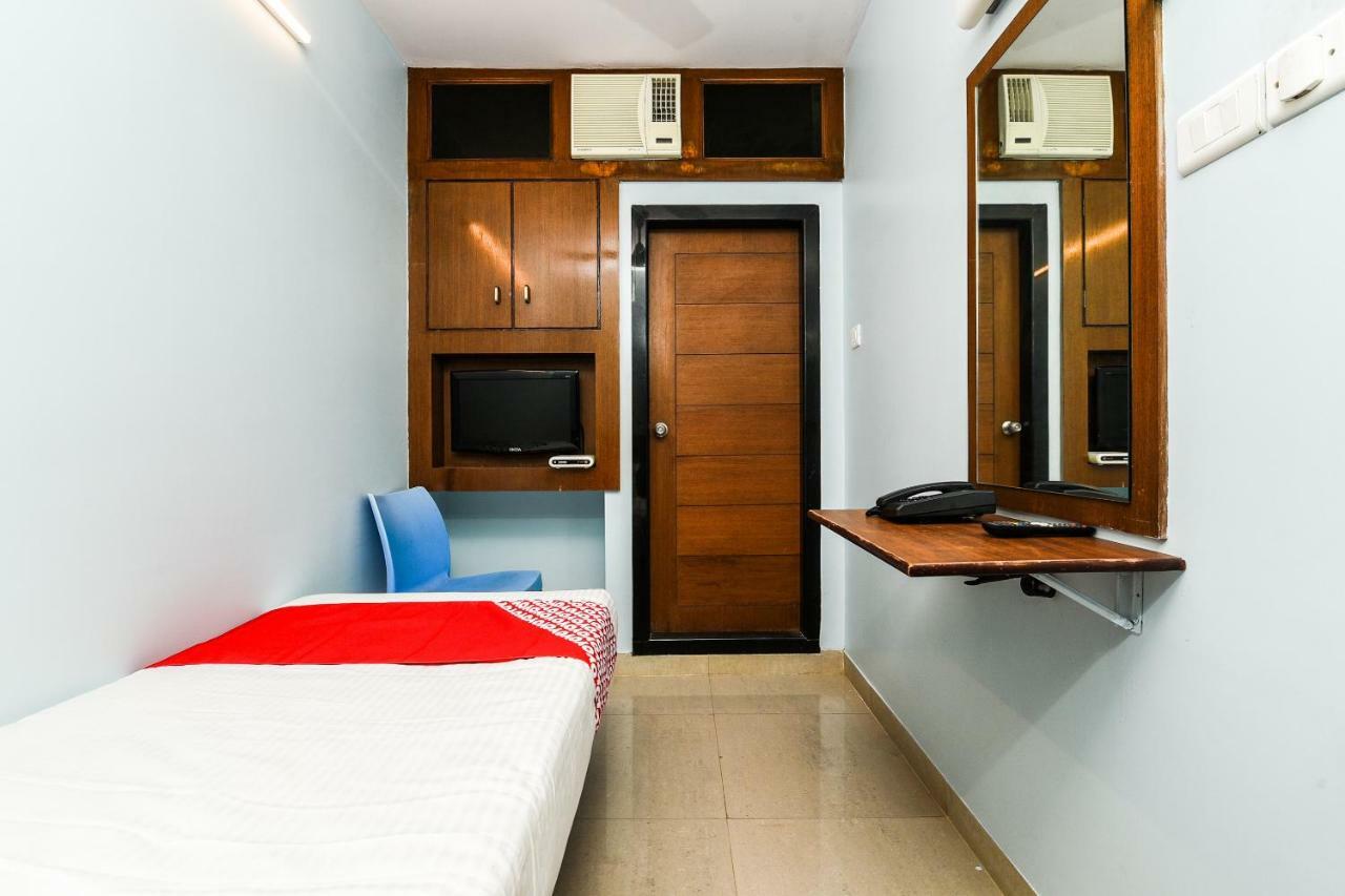 Balaji Grand Hotel Kākināda Eksteriør billede