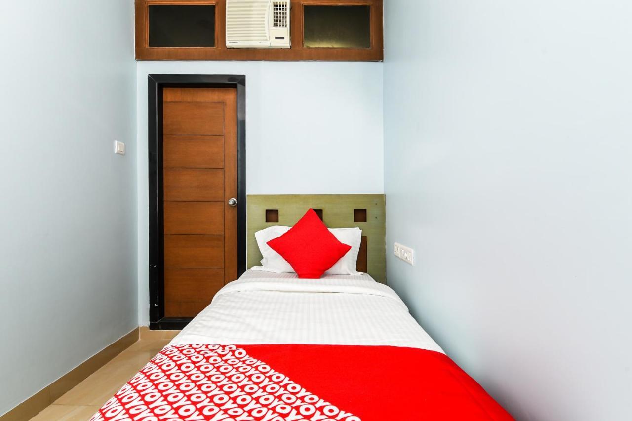 Balaji Grand Hotel Kākināda Eksteriør billede