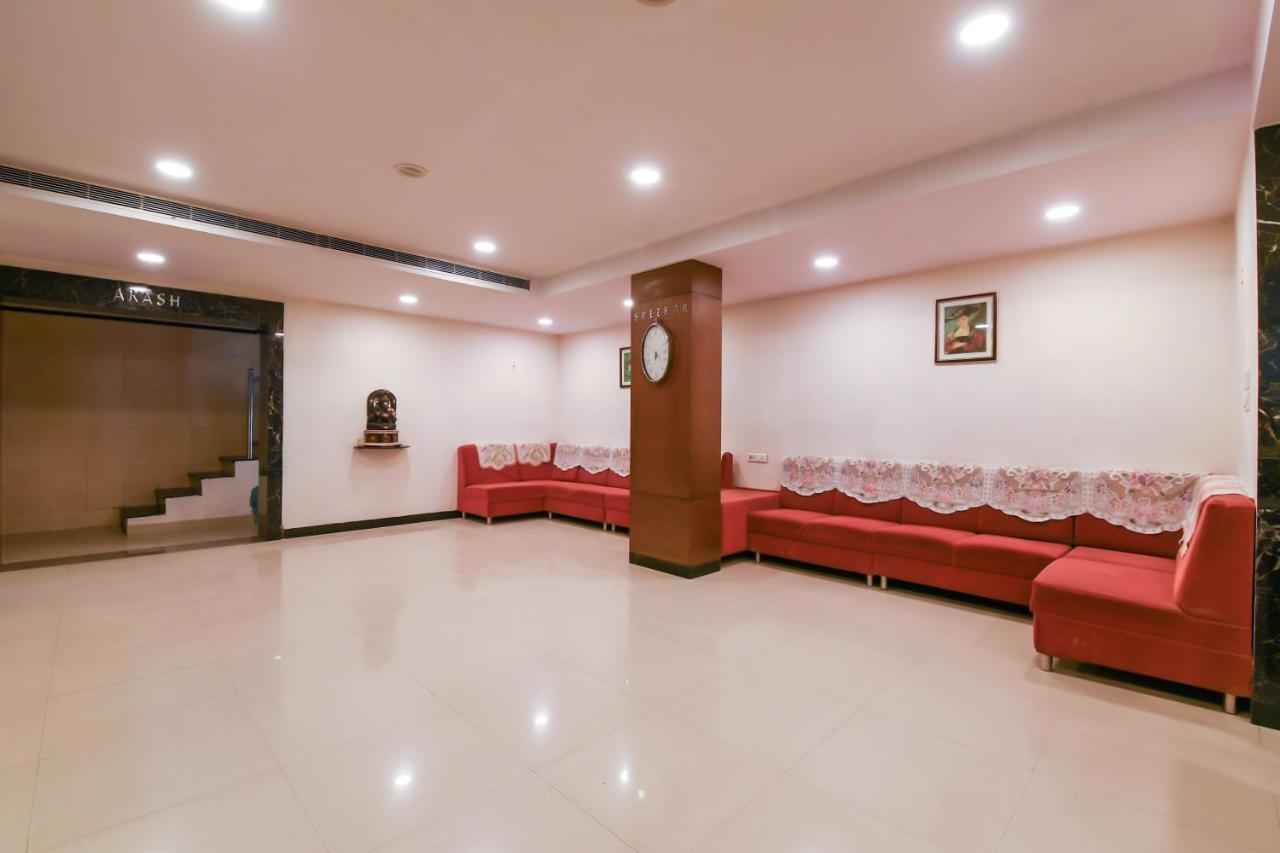 Balaji Grand Hotel Kākināda Eksteriør billede